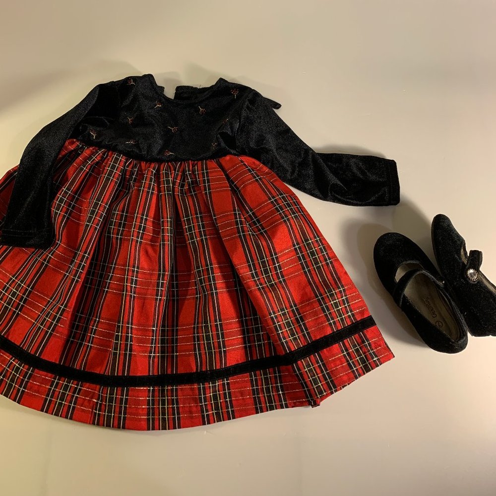 Bundle girls' velvet shoes size 7 and dress 2T